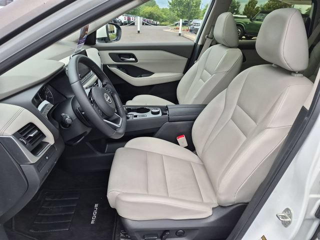 Used 2023 Nissan Rogue SV w/ SV Premium B Package AWD/4WD image 21