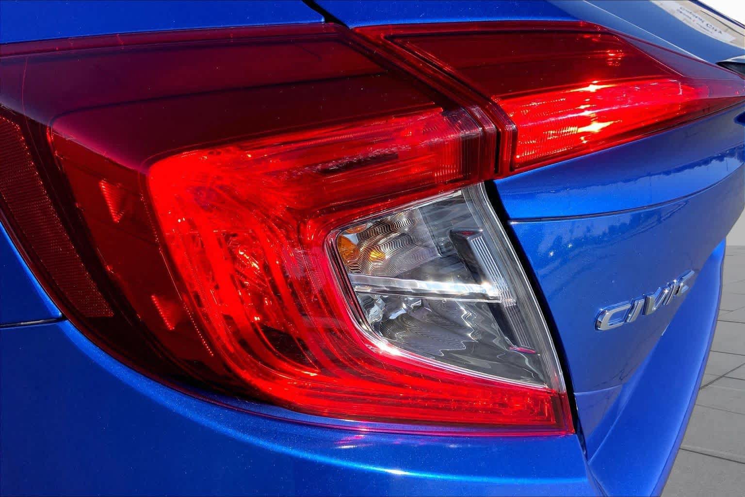 Used 2019 Honda Civic Sport image 28