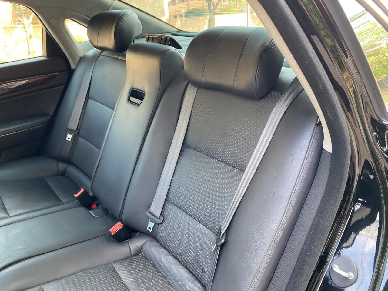 Used 2015 Hyundai Equus Signature image 37