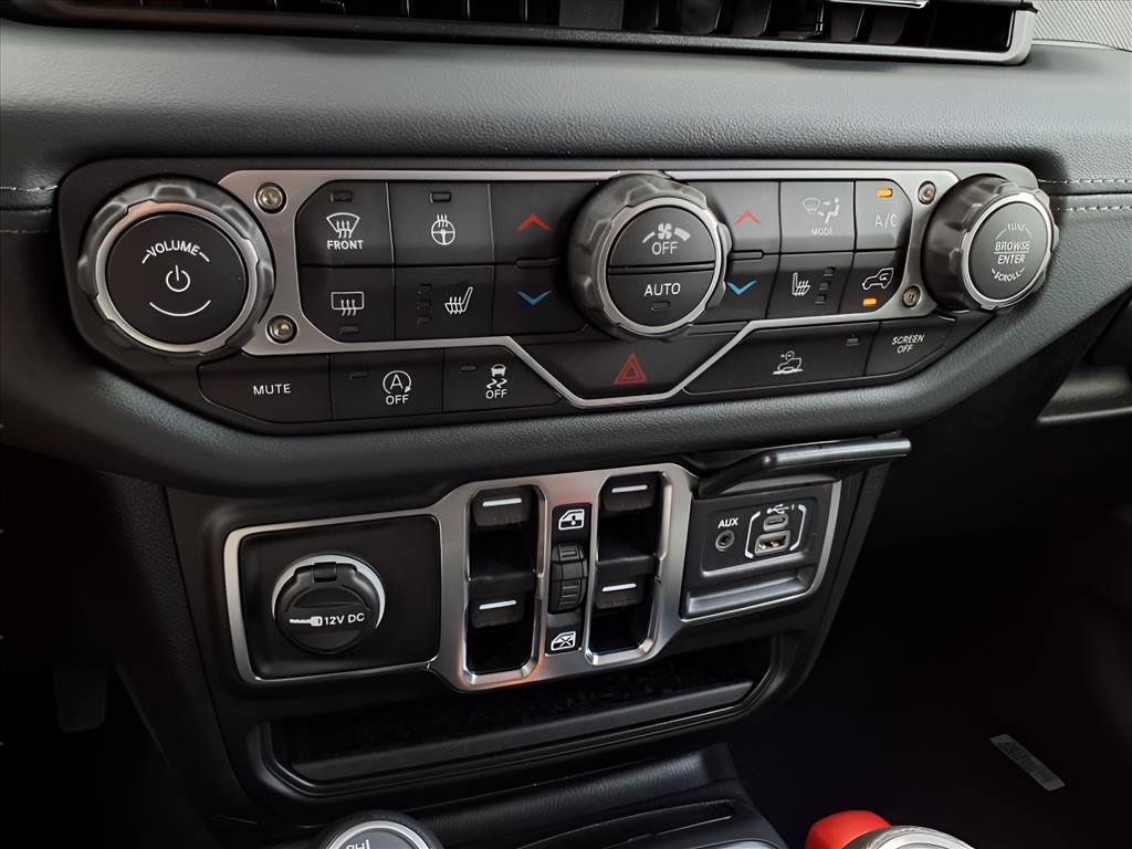 New 2025 Jeep Wrangler Sahara image 10