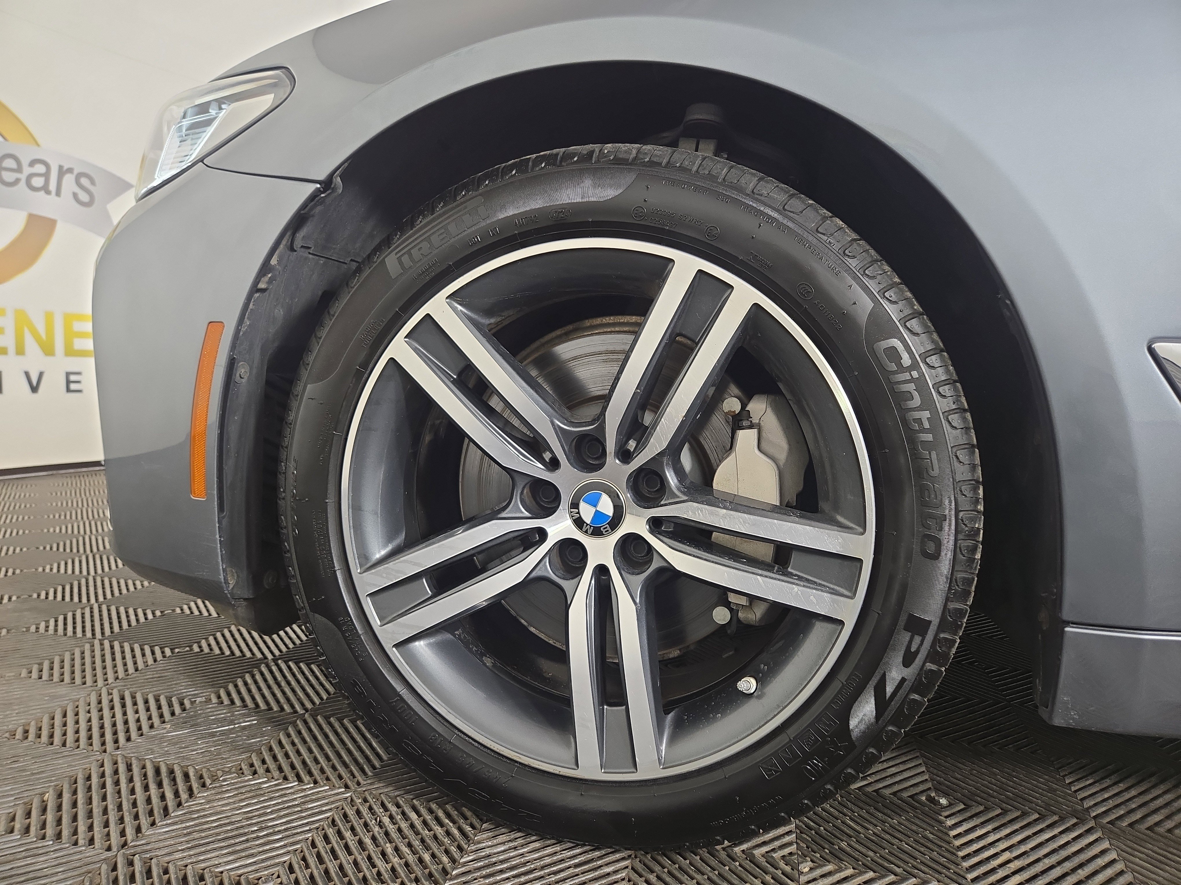 Used 2022 BMW 530i xDrive w/ Executive Package image 34