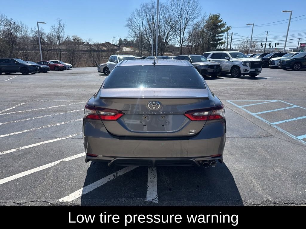 Used 2021 Toyota Camry SE image 6