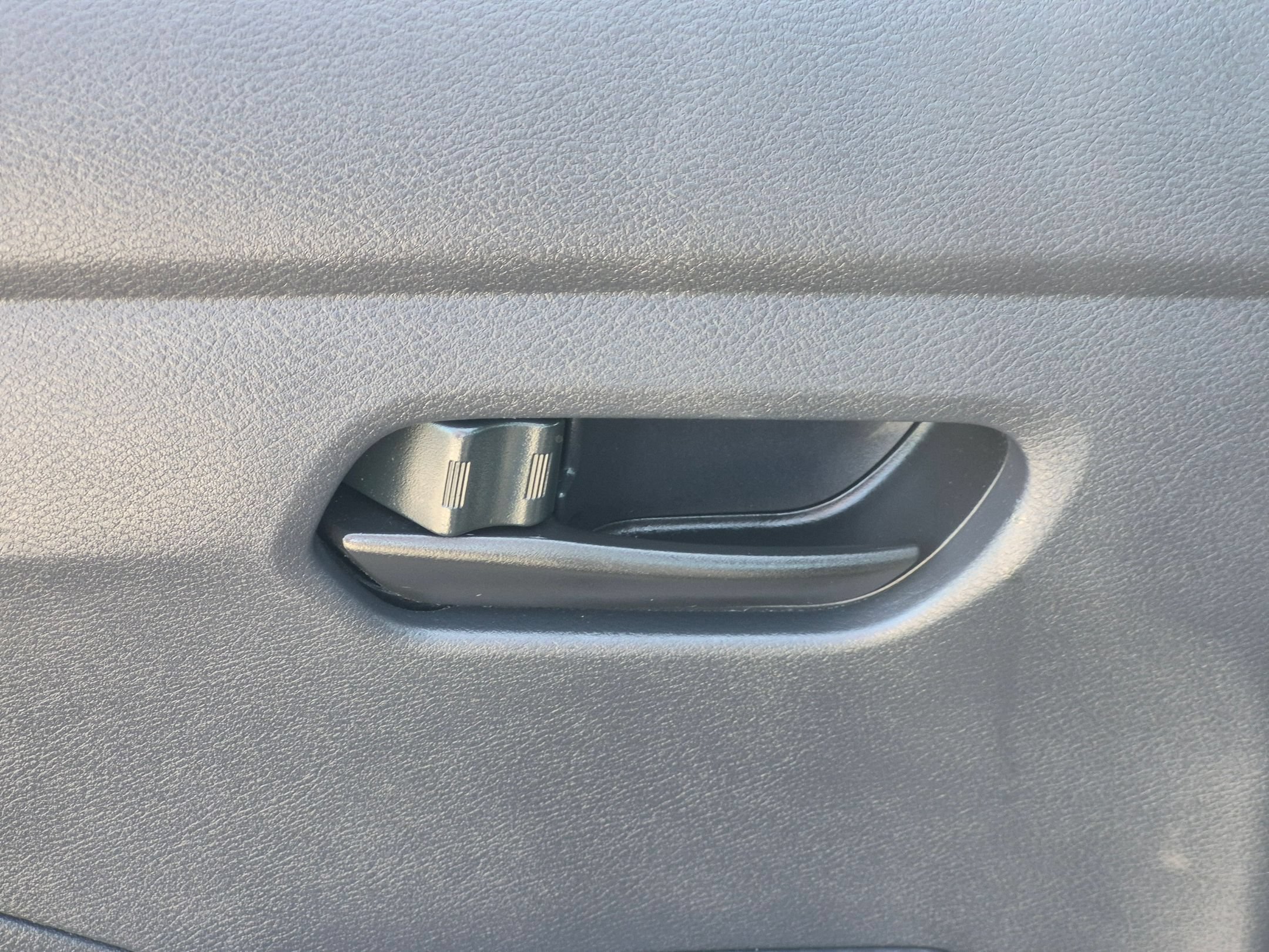 Used 2025 Nissan Versa S w/ Trunk Package FWD image 27
