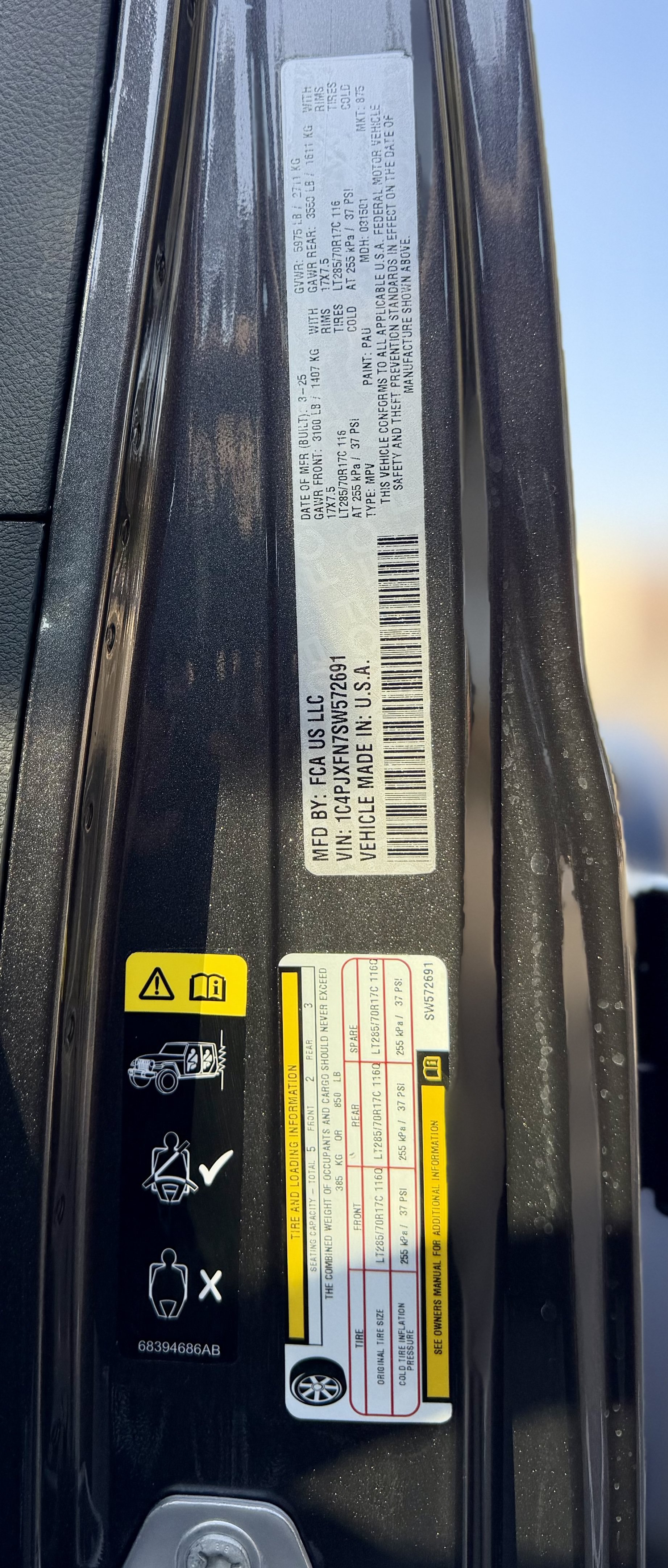 Used 2025 Jeep Wrangler Unlimited Rubicon AWD/4WD image 47