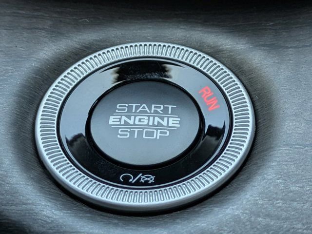 New 2025 Jeep Grand Cherokee Limited w/ Black Appearance Package image 25