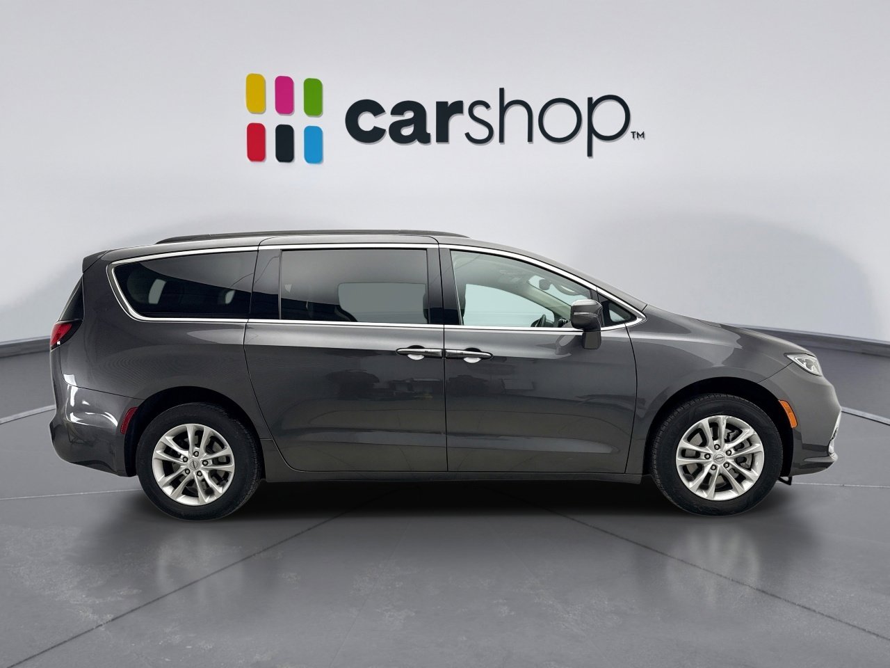 Used 2021 Chrysler Pacifica Touring w/ Cold Weather Group image 6
