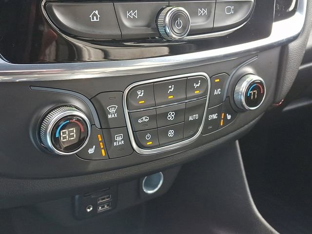 Used 2023 Chevrolet Traverse RS image 17