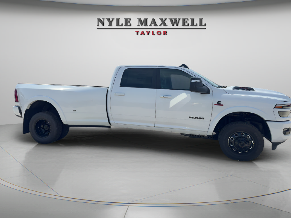 New 2027 RAM 3500 Laramie w/ Night Edition AWD/4WD image 4