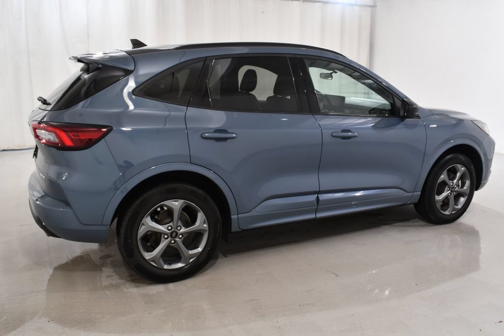 Used 2024 Ford Escape ST-Line w/ Tech Pack #1 AWD/4WD image 11