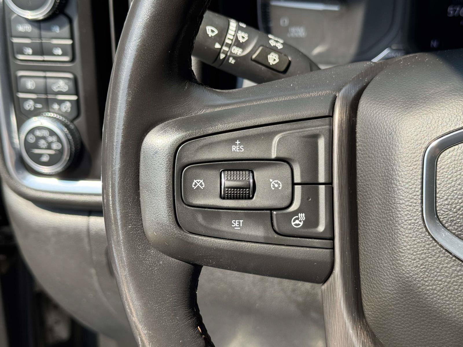 Used 2022 GMC Sierra 2500 AT4 w/ Gooseneck/5TH Wheel Package AWD/4WD image 25