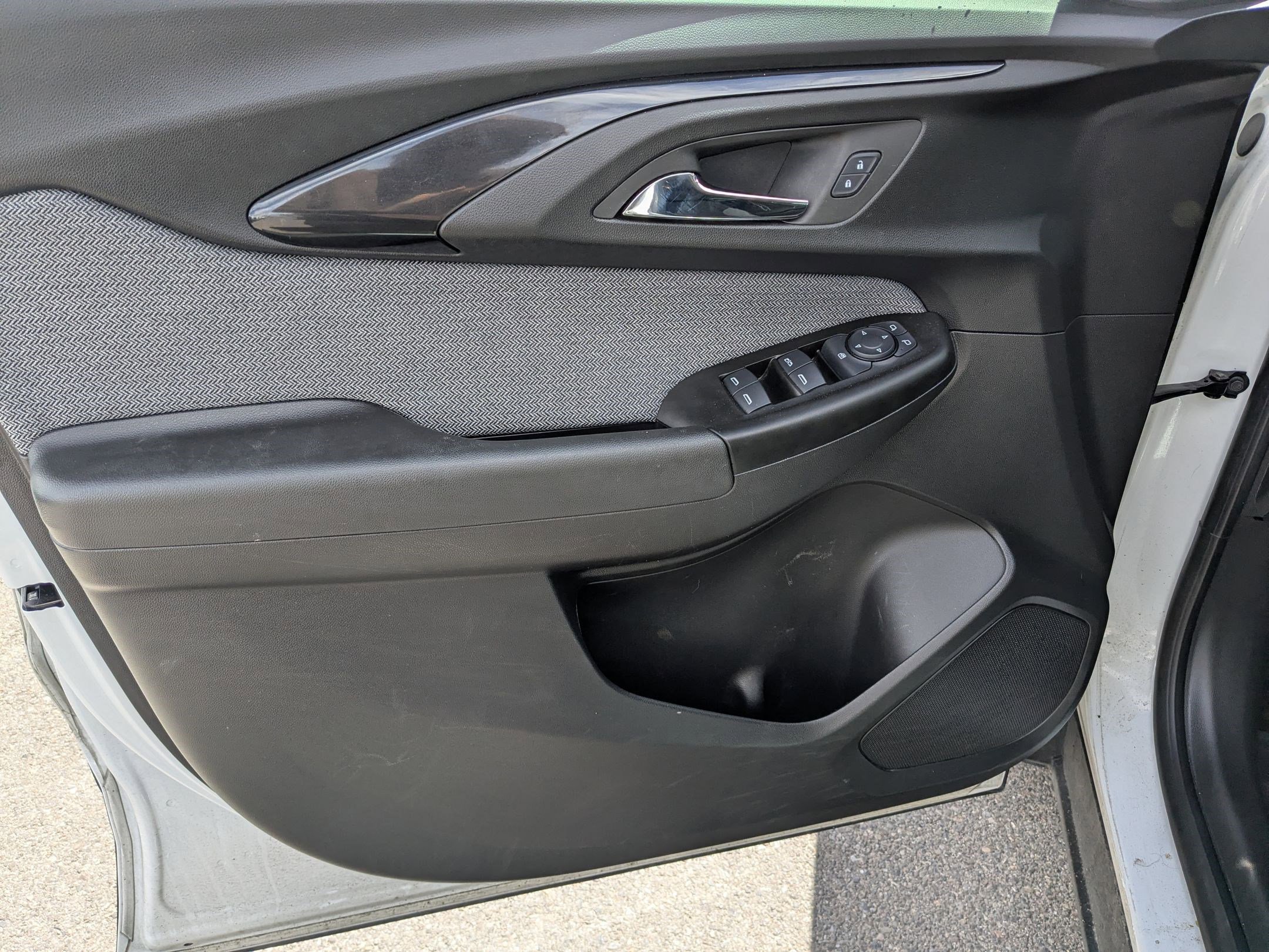 Used 2023 Chevrolet TrailBlazer LS FWD image 15