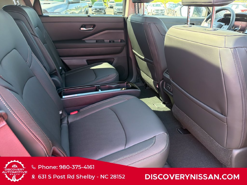 New 2026 Nissan Pathfinder SL FWD image 38