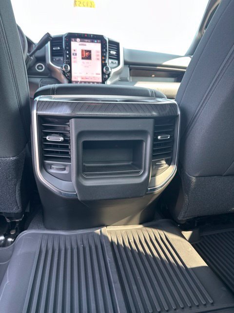 New 2026 RAM 3500 Big Horn AWD/4WD image 32