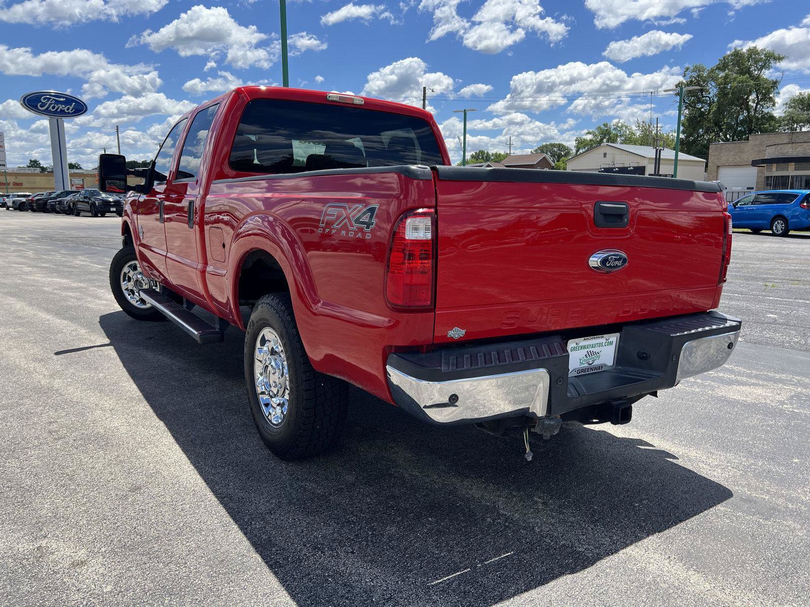 Used 2016 Ford F250 XLT w/ XLT Premium Package AWD/4WD image 10