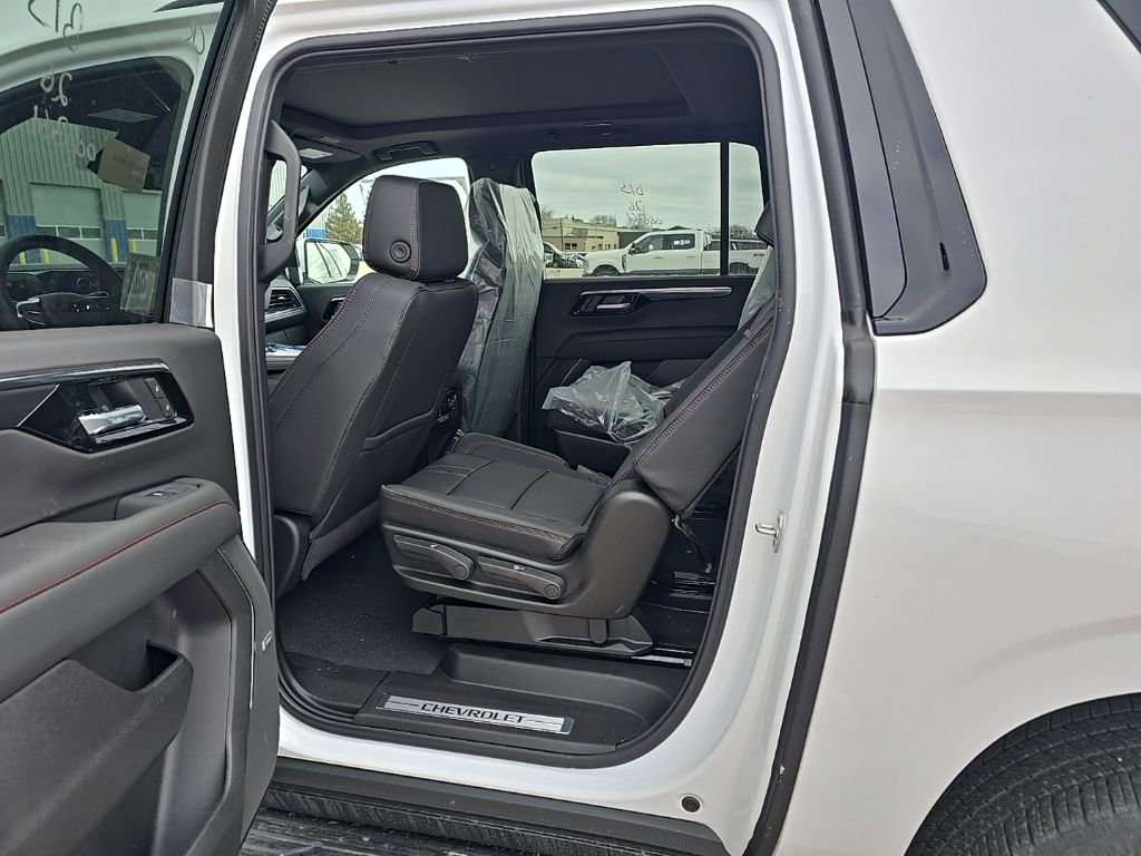 Used 2026 Chevrolet Suburban RST w/ Comfort Package AWD/4WD image 10