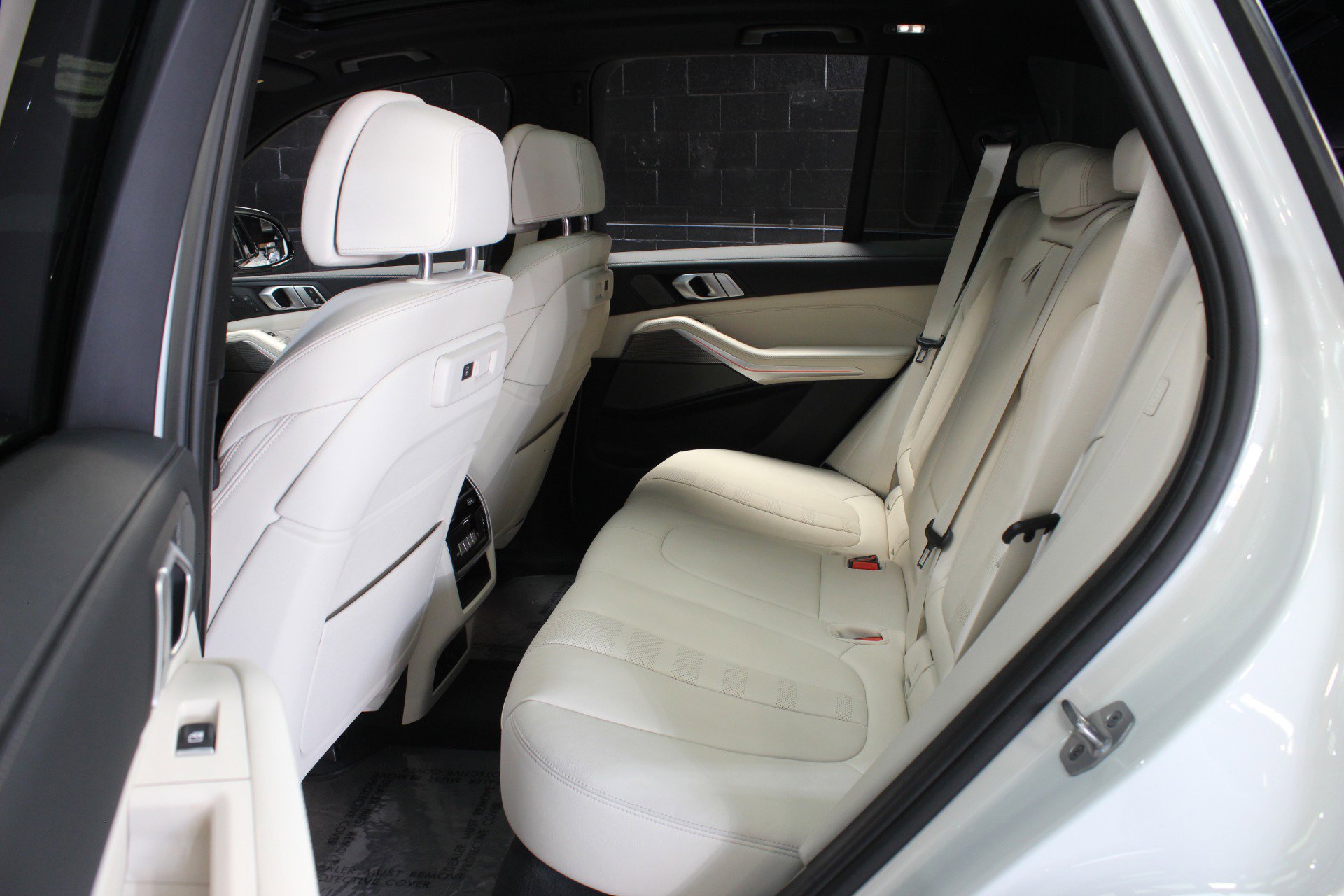 Used 2021 BMW X5 sDrive40i w/ M Sport Package image 31