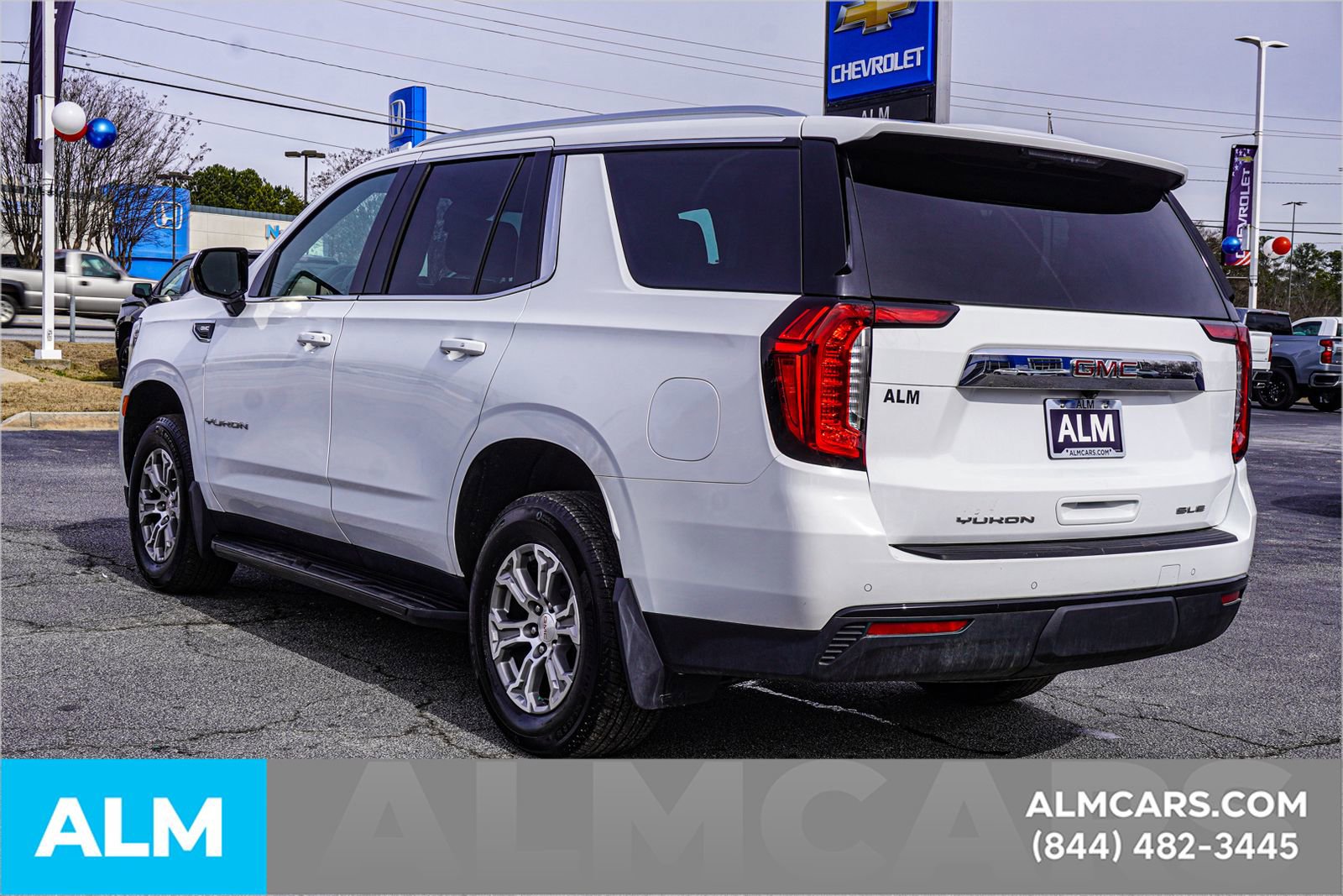 Used 2024 GMC Yukon SLE w/ LPO, Floor Liner Package image 6