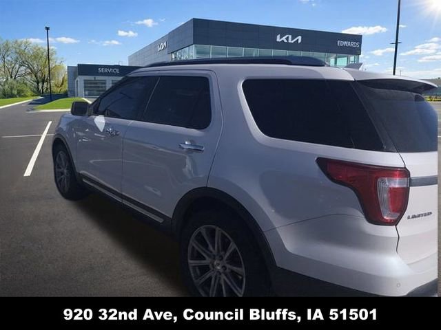 Used 2017 Ford Explorer Limited w/ Equipment Group 301A AWD/4WD image 5