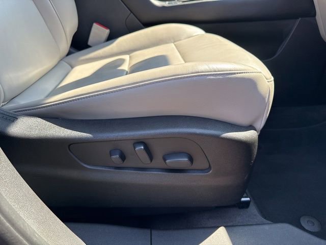 Certified 2023 Cadillac XT4 Luxury w/ Cold Weather Package AWD/4WD image 30