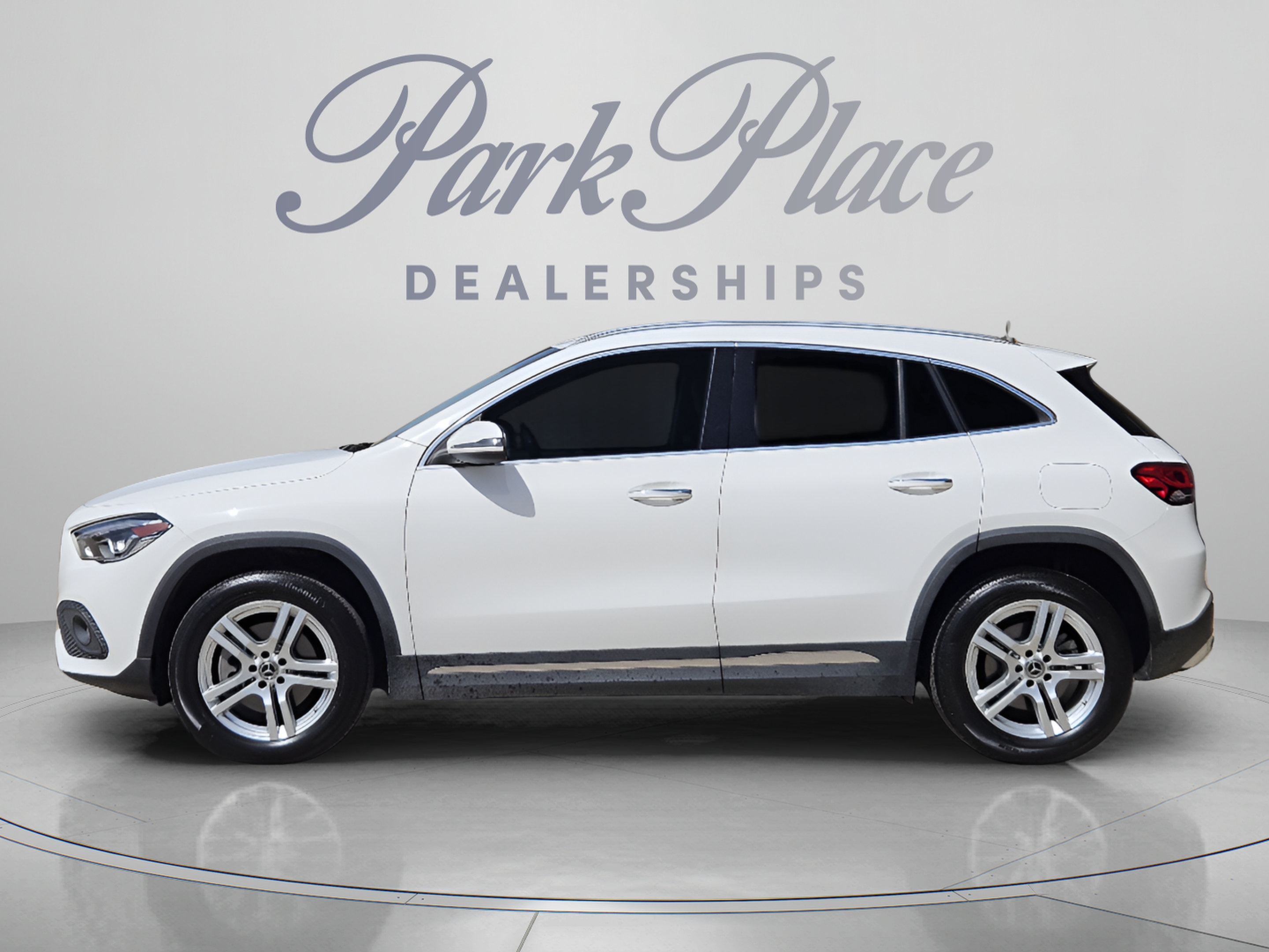 Certified 2022 Mercedes-Benz GLA 250 w/ Premium Package Lite image 2