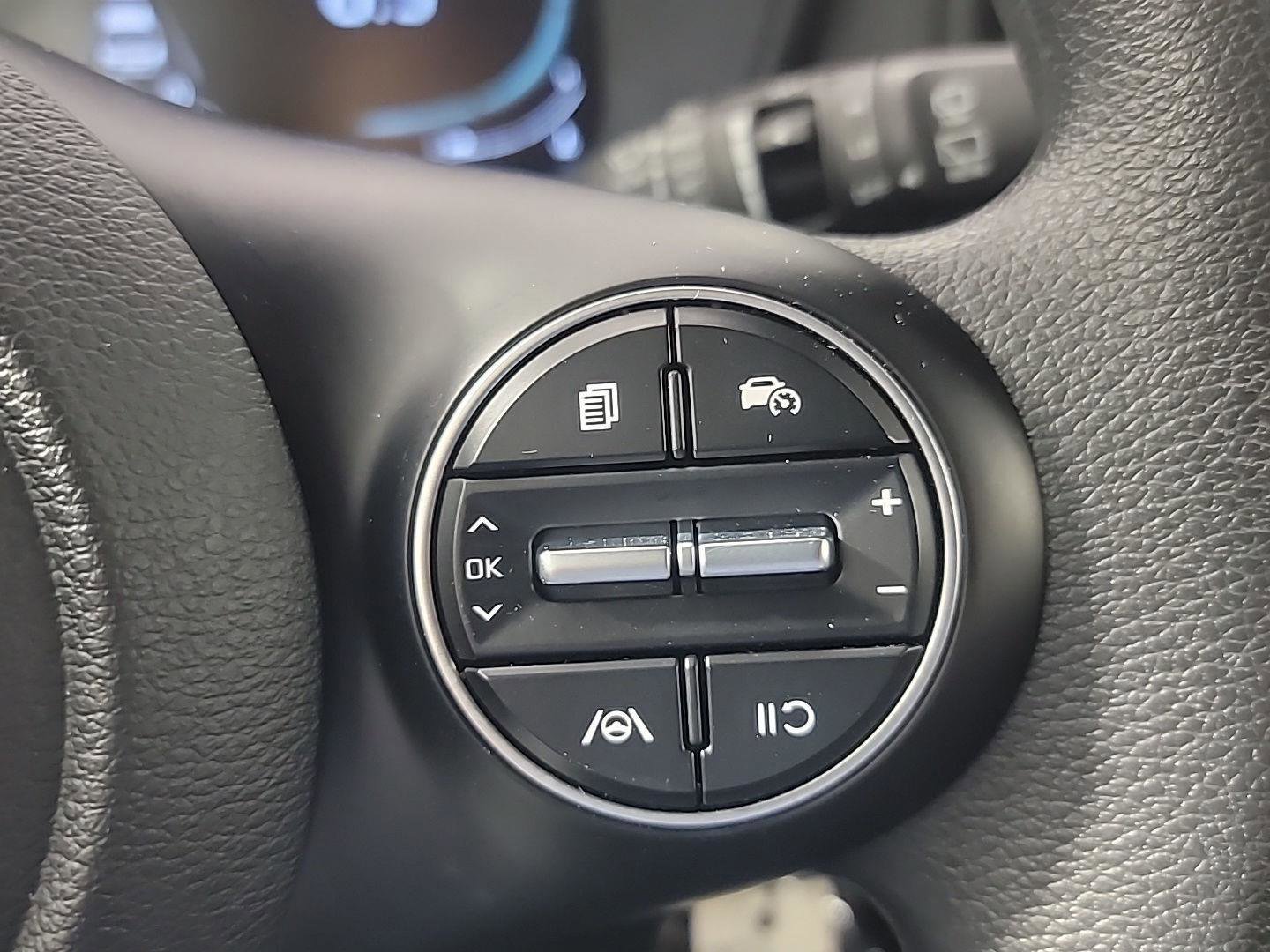 Used 2023 Kia Soul LX w/ LX Technology Package image 24