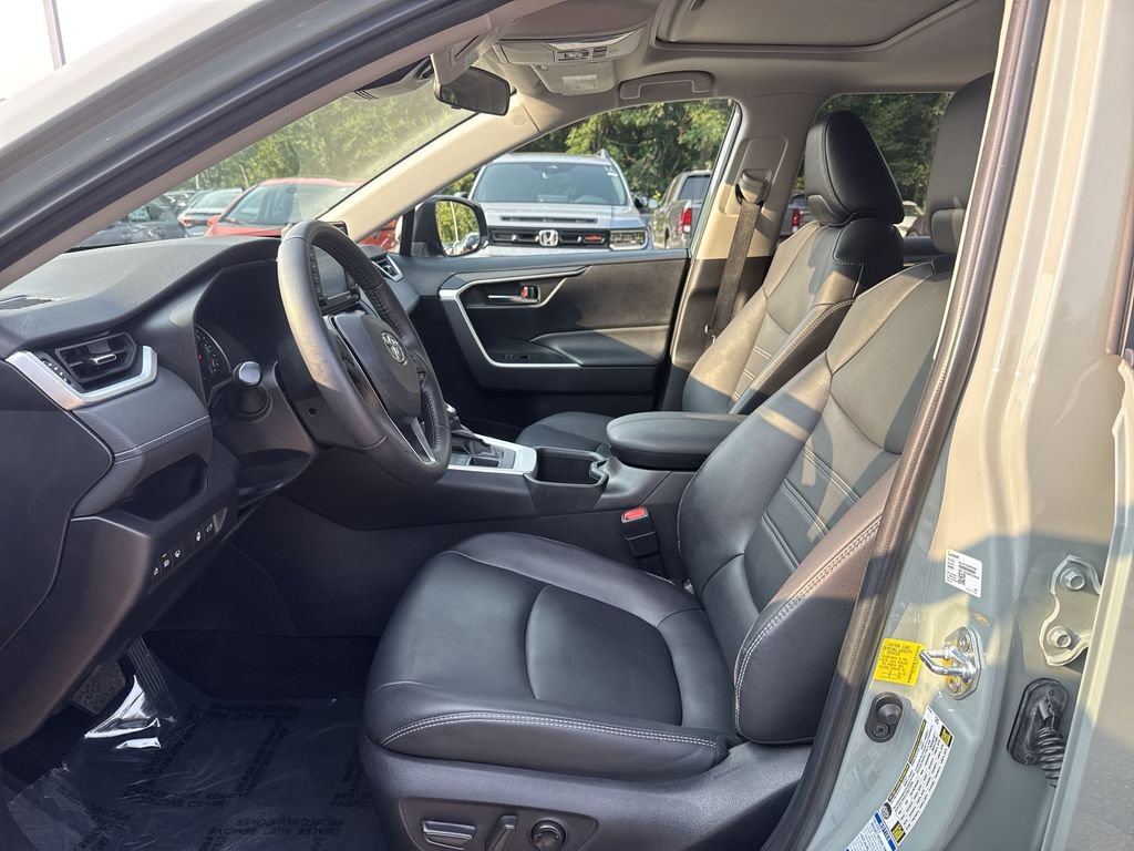 Used 2022 Toyota RAV4 XLE Premium AWD/4WD image 13