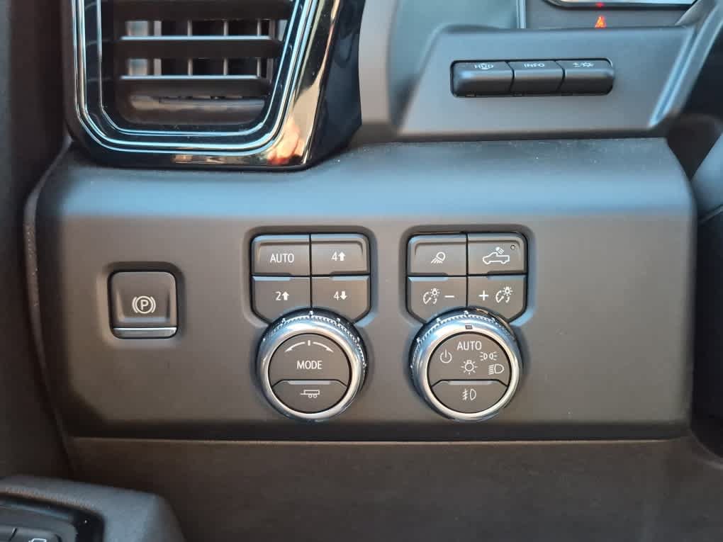 Used 2026 GMC Sierra 1500 AT4 w/ AT4 Premium Package AWD/4WD image 19