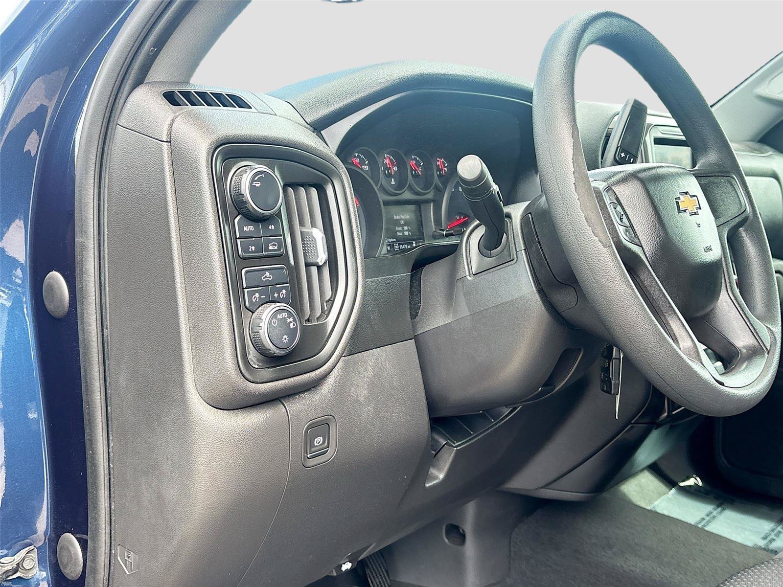 Used 2021 Chevrolet Silverado 1500 Custom w/ LPO, Dark Essentials Package AWD/4WD image 10