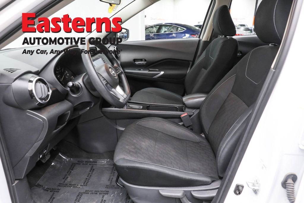 Used 2023 Nissan Kicks SV image 14