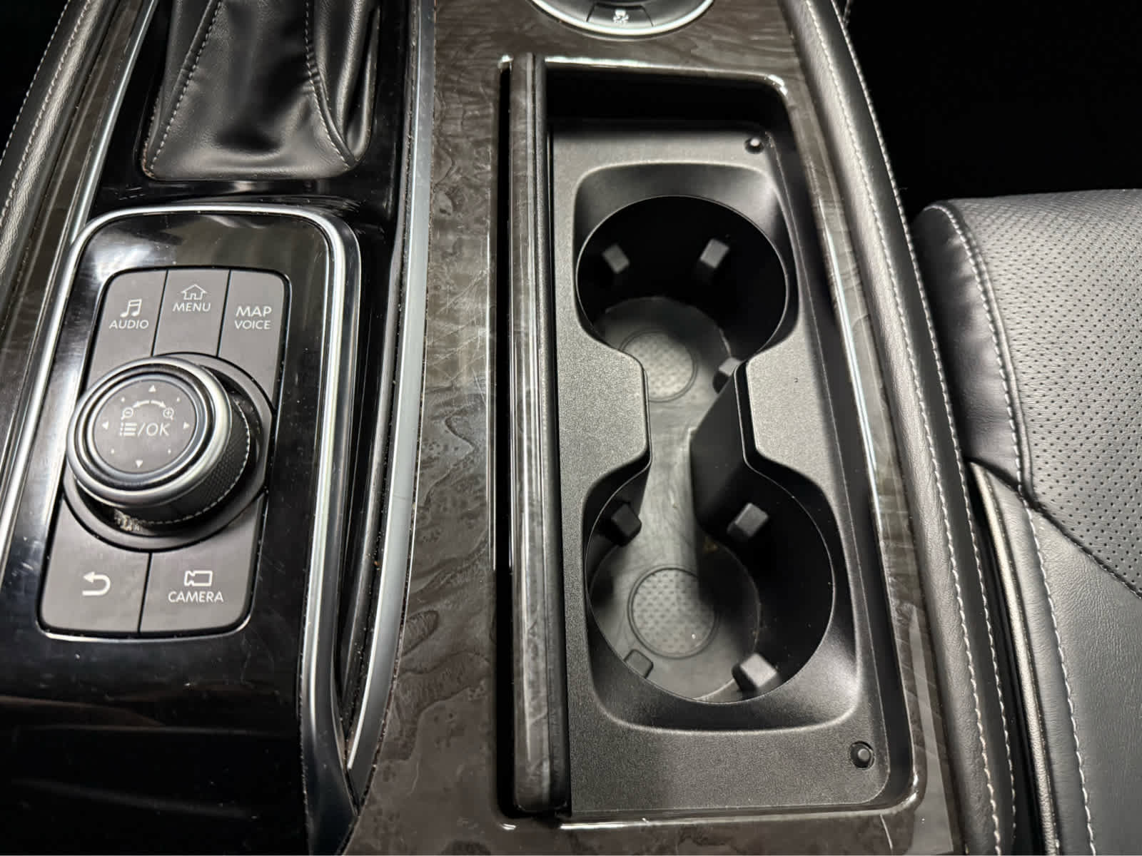 Used 2024 INFINITI QX80 Luxe w/ Cargo Package image 21