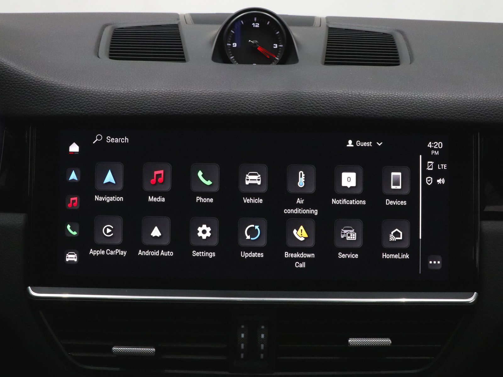 Used 2023 Porsche Cayenne Platinum Edition image 23