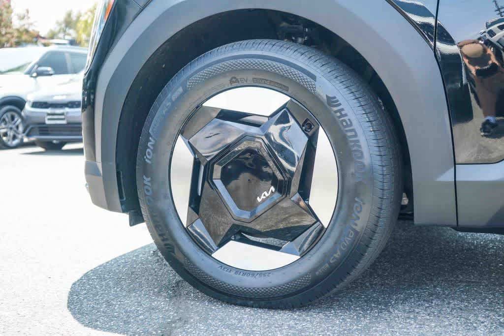 Certified 2024 Kia EV9 Wind AWD/4WD image 9