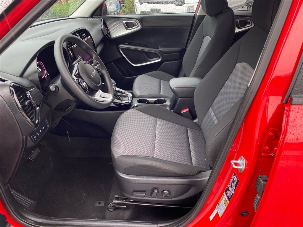 Certified 2024 Kia Soul S FWD image 10