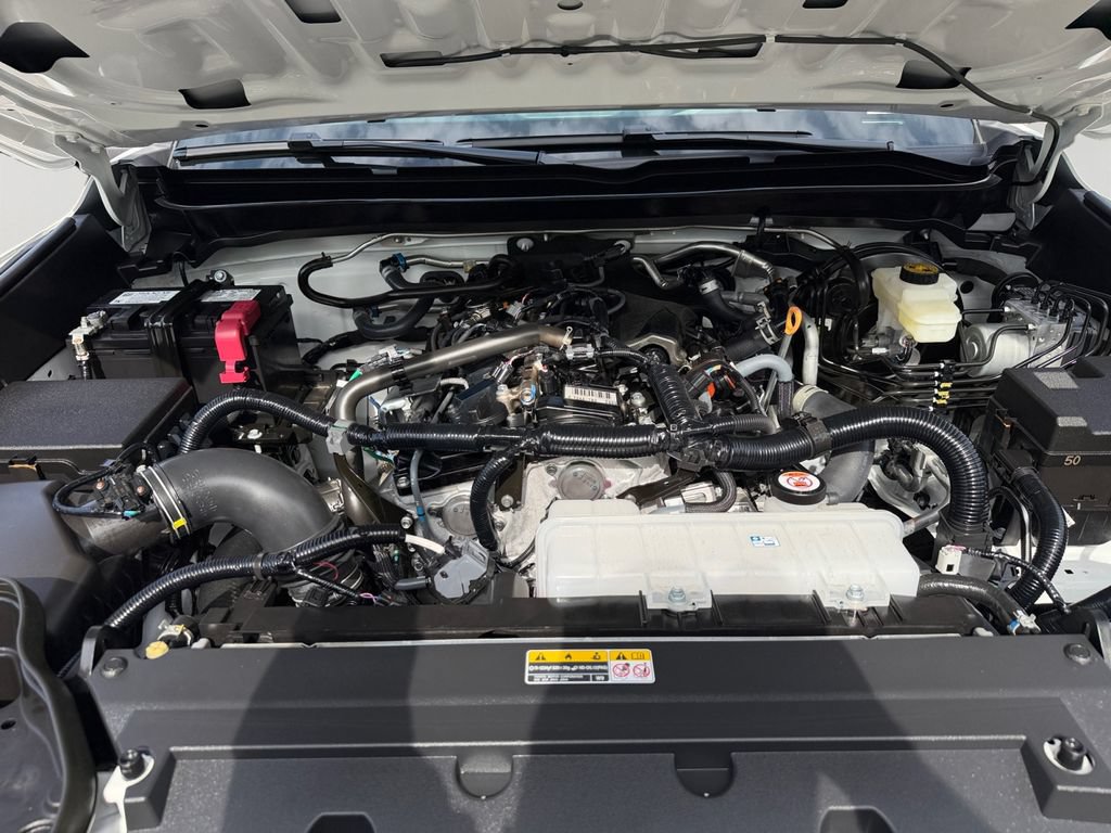 Certified 2026 Toyota Tacoma SR5 AWD/4WD image 9