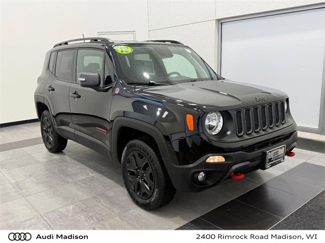 Used 2018 Jeep Renegade Trailhawk w/ Cold Weather Group II image 1