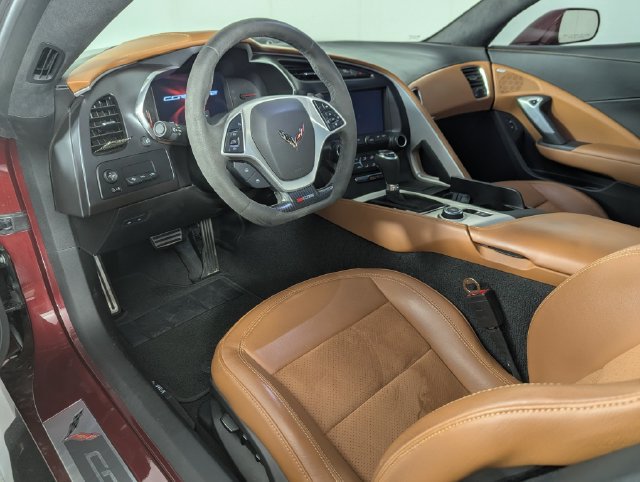 Used 2019 Chevrolet Corvette Z06 RWD image 13