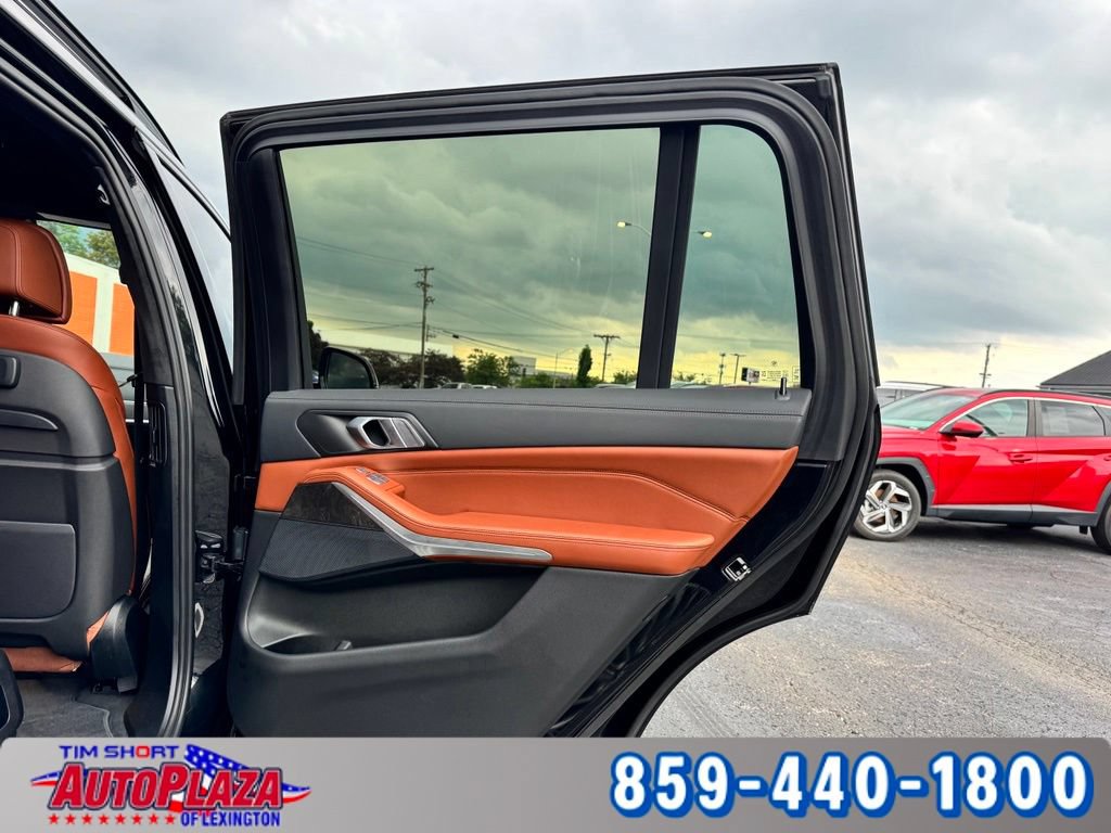 Used 2022 BMW X7 xDrive40i w/ Executive Package AWD/4WD image 59