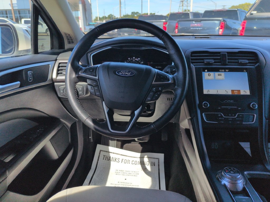 Used 2019 Ford Fusion SE w/ Equipment Group 151A FWD image 13