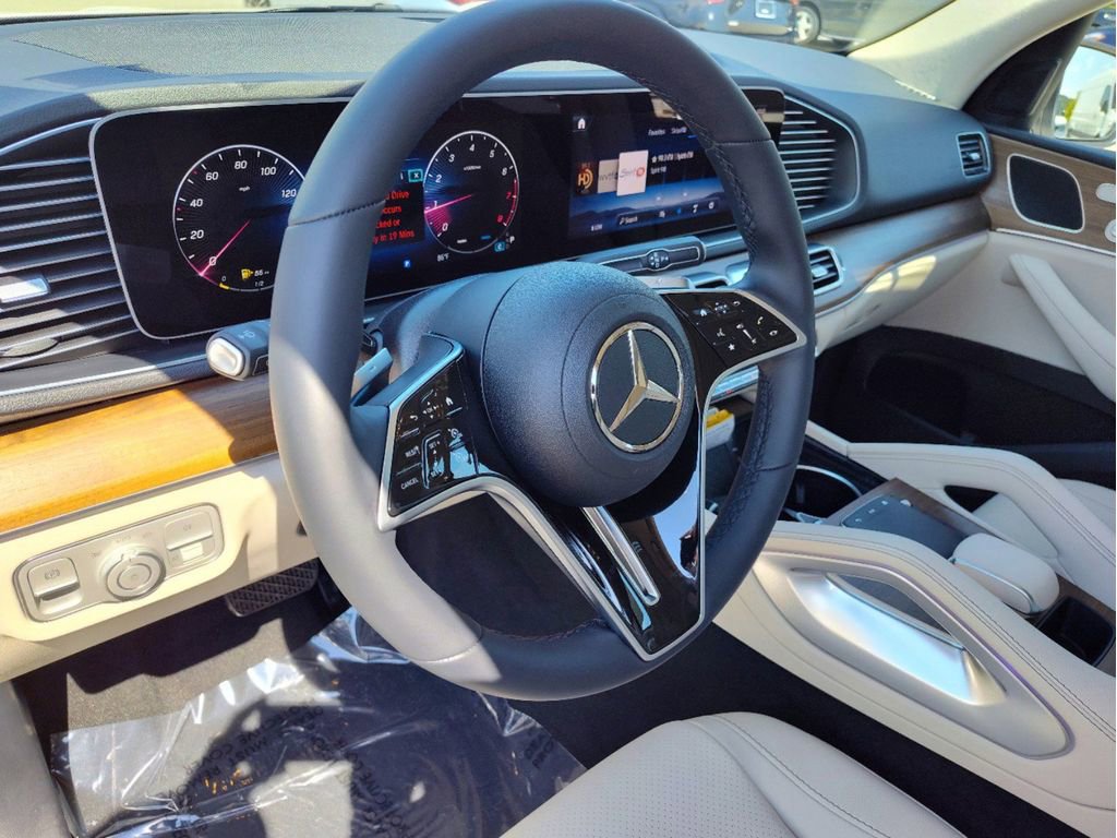 Used 2025 Mercedes-Benz GLE 350 4MATIC image 9