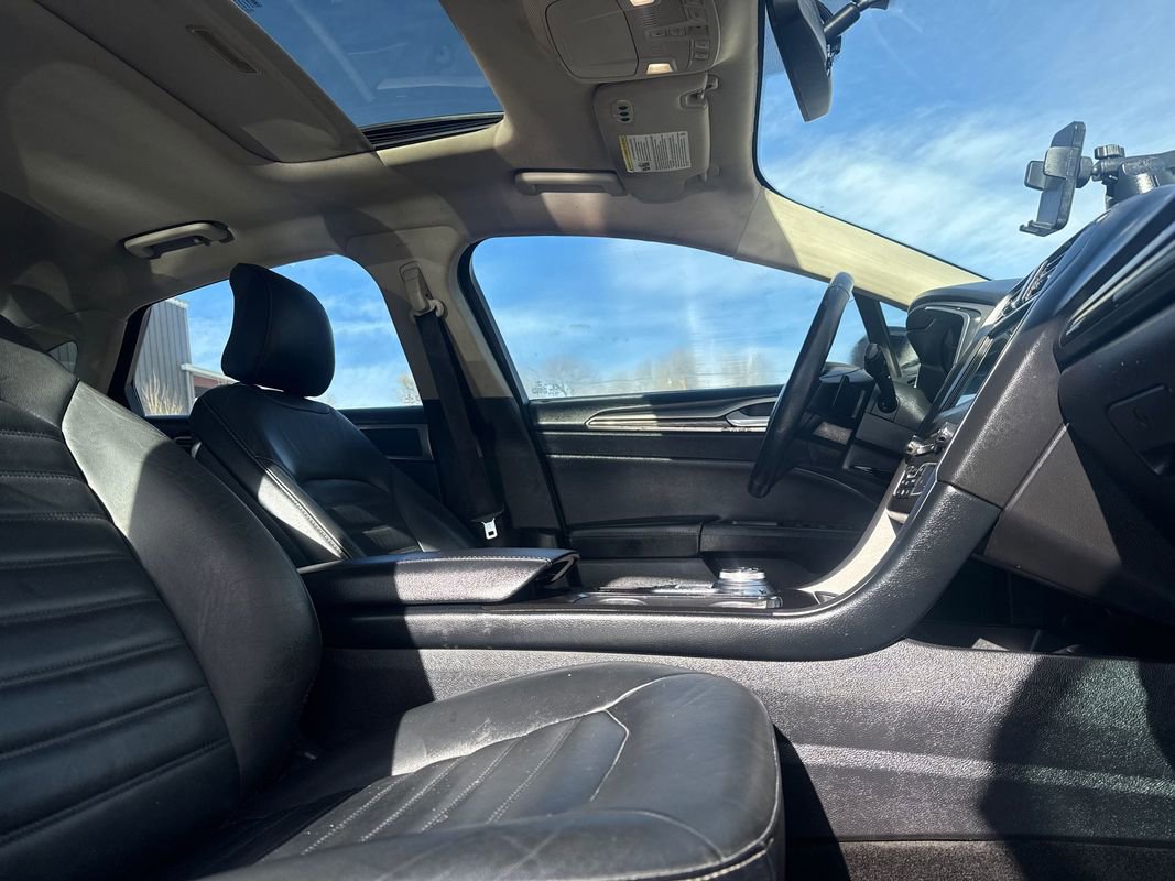 Used 2018 Ford Fusion SE w/ Fusion SE Technology Package image 15