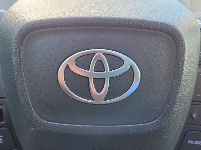 Used 2025 Toyota bZ4X AWD image 49