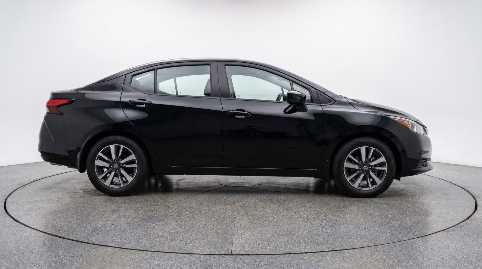 Used 2025 Nissan Versa SV FWD image 11
