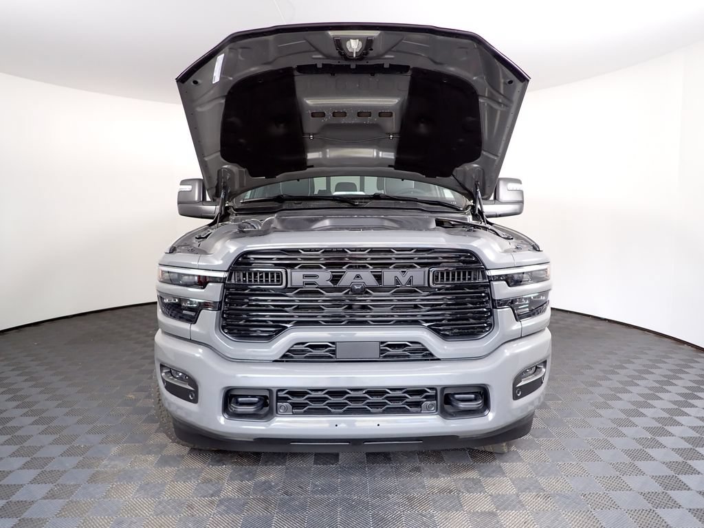 New 2026 RAM 2500 Laramie AWD/4WD image 7