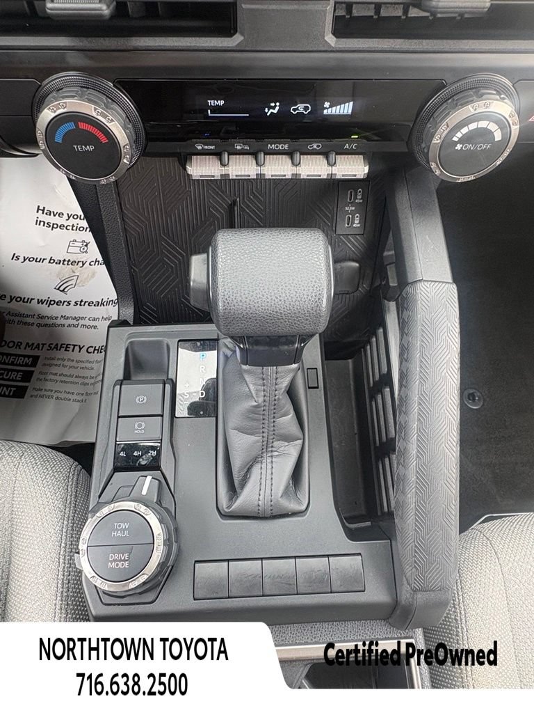 Used 2025 Toyota 4Runner SR5 AWD/4WD image 25