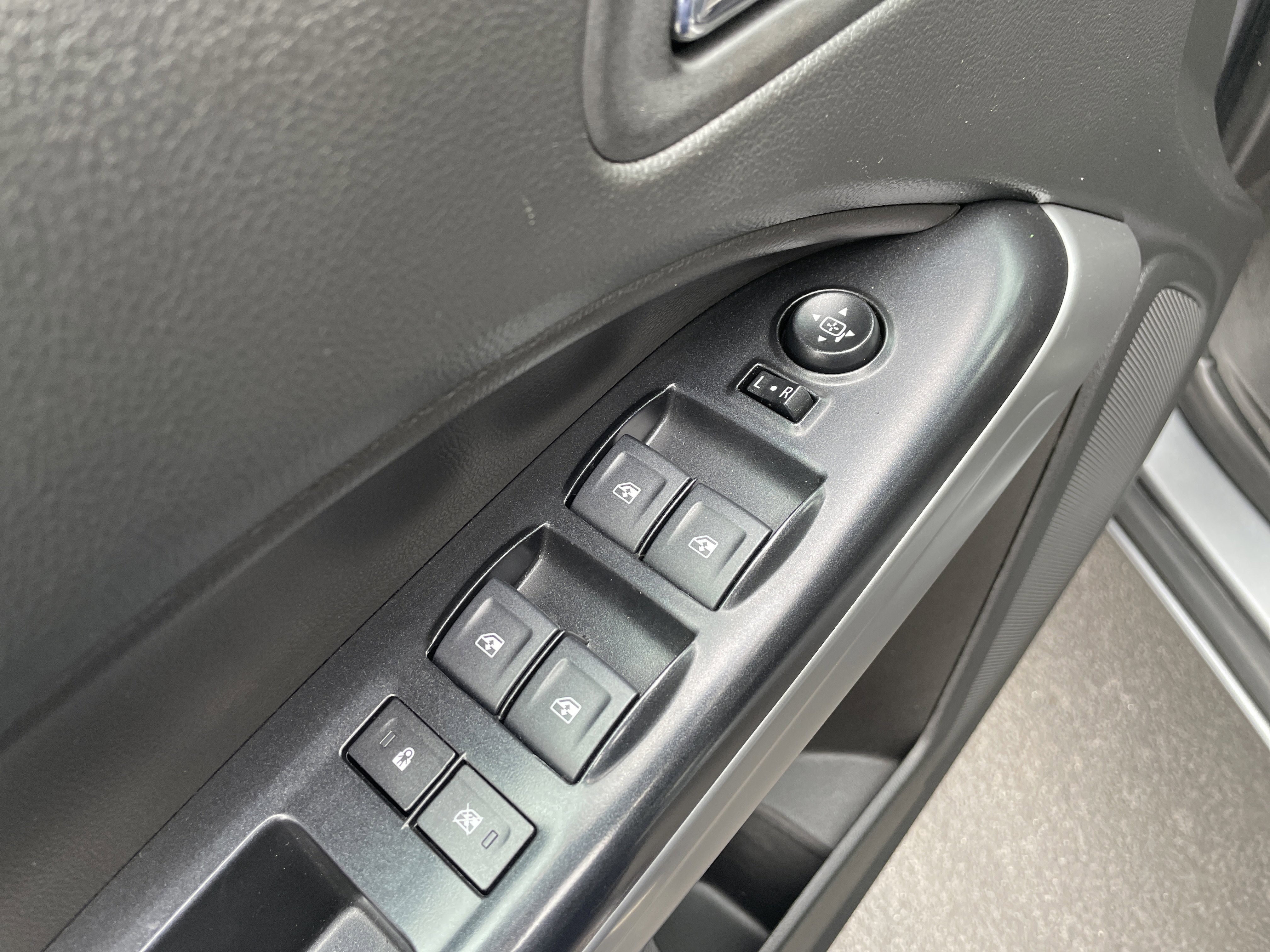 Used 2021 Chevrolet Colorado LT w/ Safety Package image 19