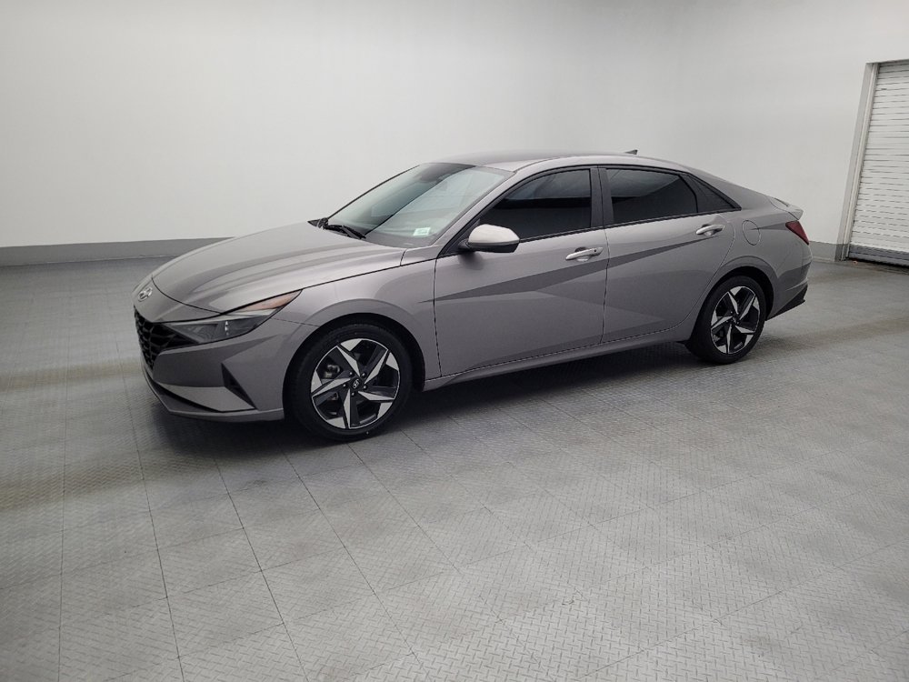 Used 2023 Hyundai Elantra SEL w/ Convenience Package image 2