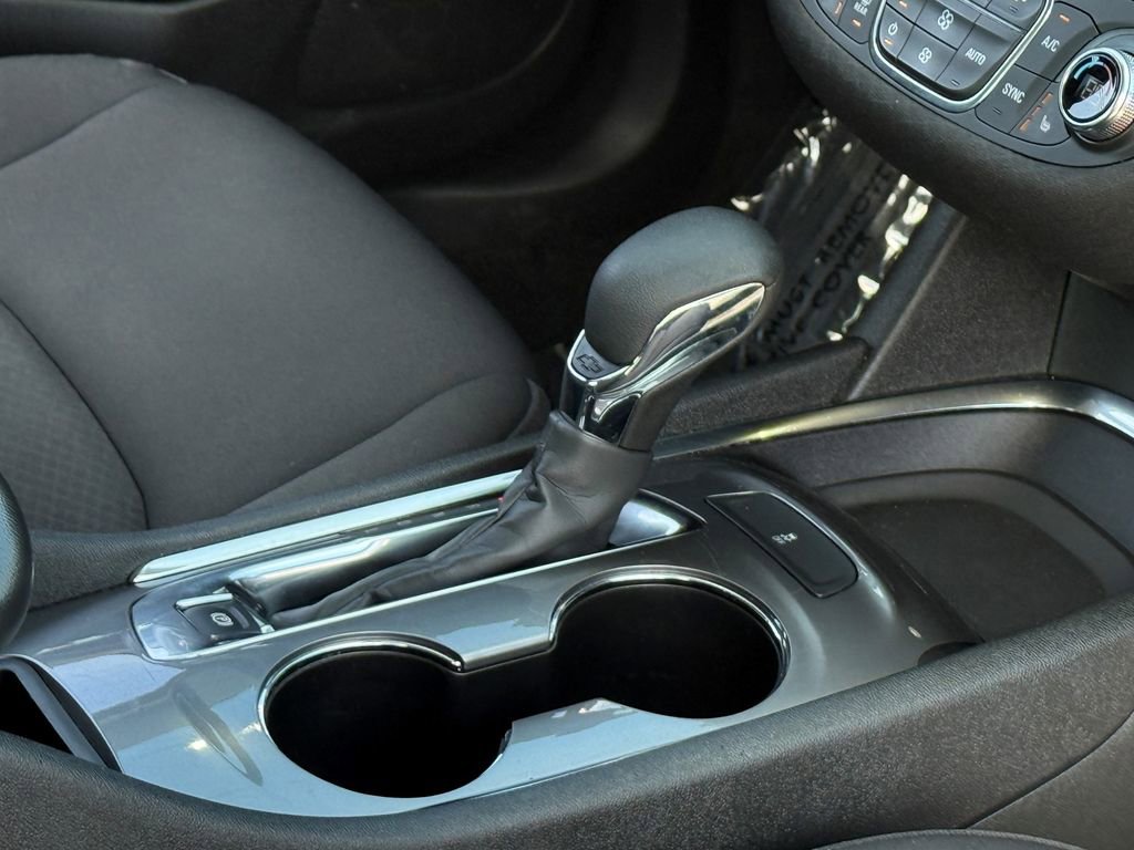 Used 2023 Chevrolet Malibu LT image 9