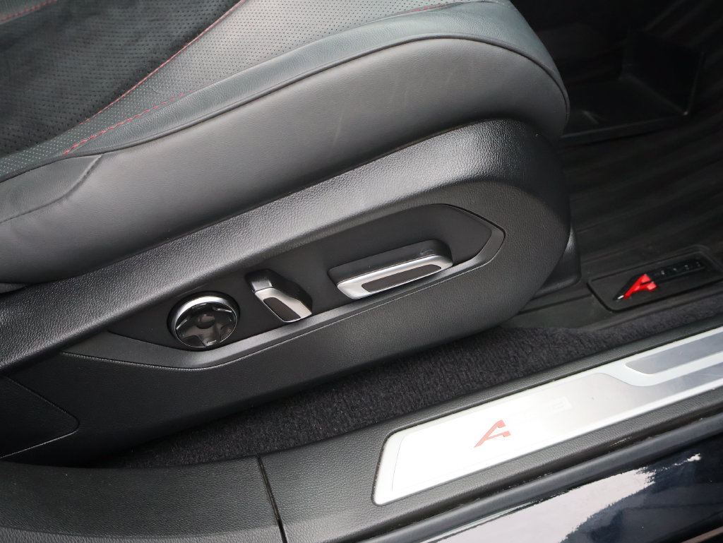 Used 2023 Acura RDX w/ Advance Package AWD/4WD image 9