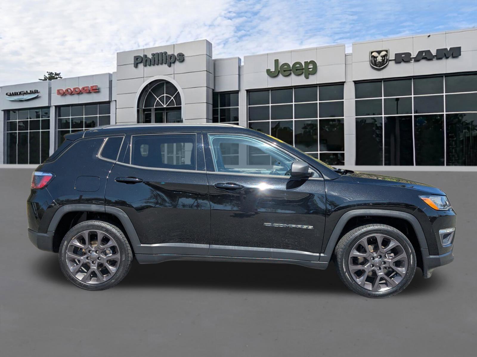 Certified 2021 Jeep Compass Latitude w/ Sun and Sound Group image 3