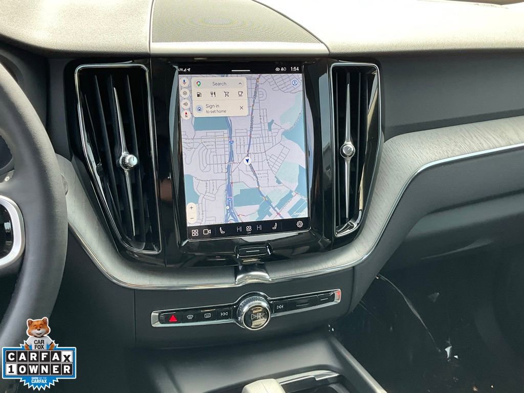 Used 2025 Volvo XC60 B5 Plus image 42